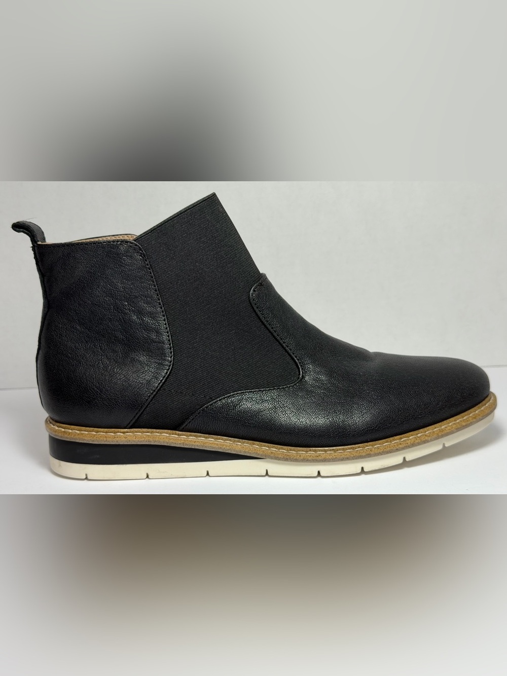 Kelly & Katie Arlo Black Leather Chelsea Boots Size 9M